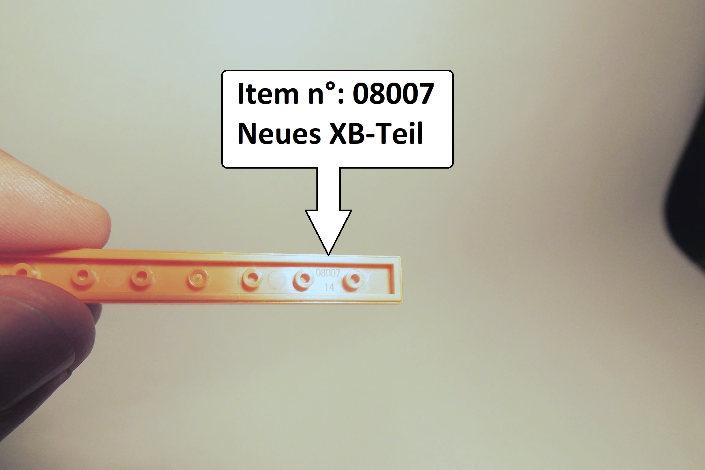 Teilenummer 08007 für die 1×8 Fliese - neu.