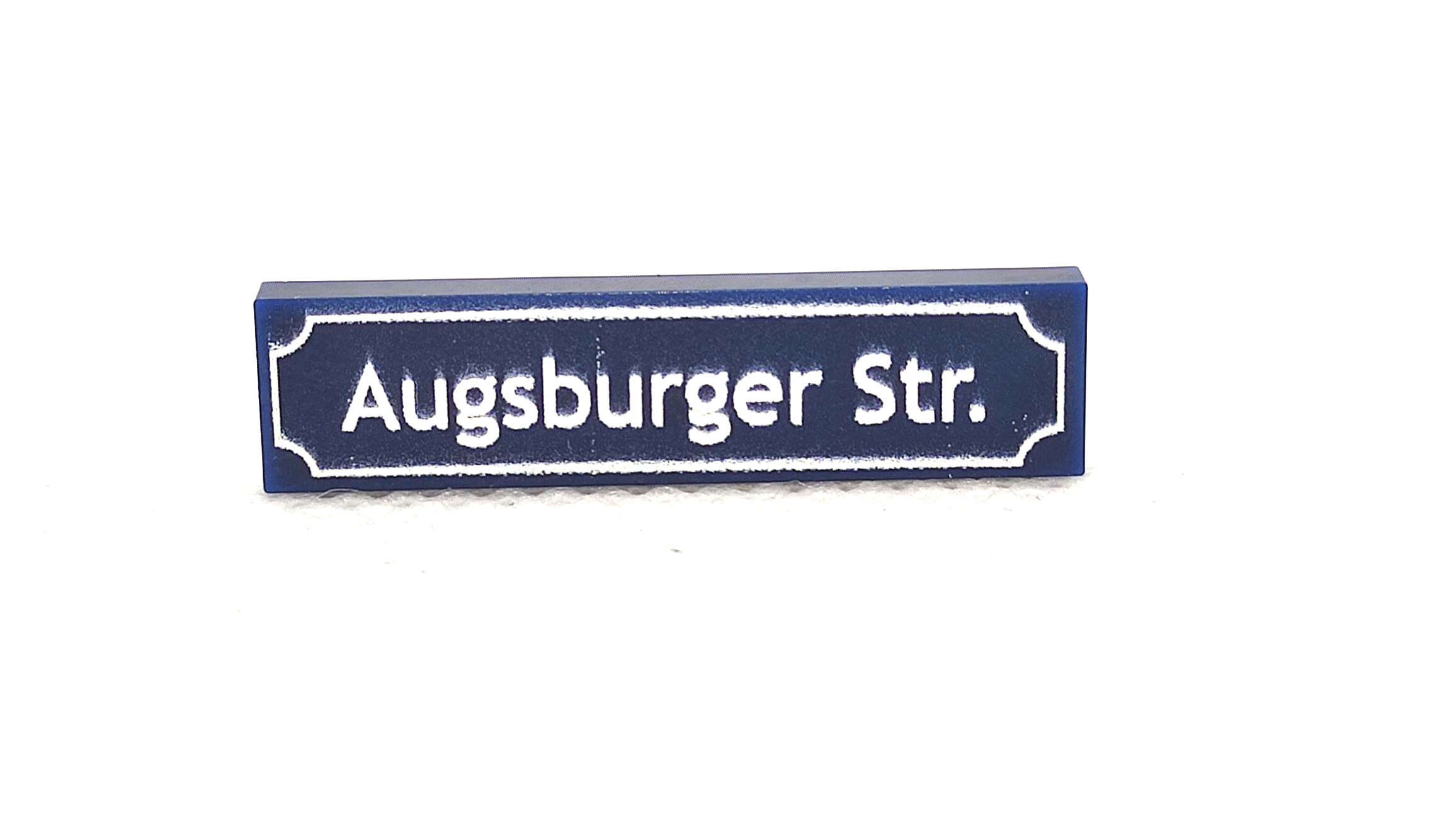 MunichBricks Schild Straße